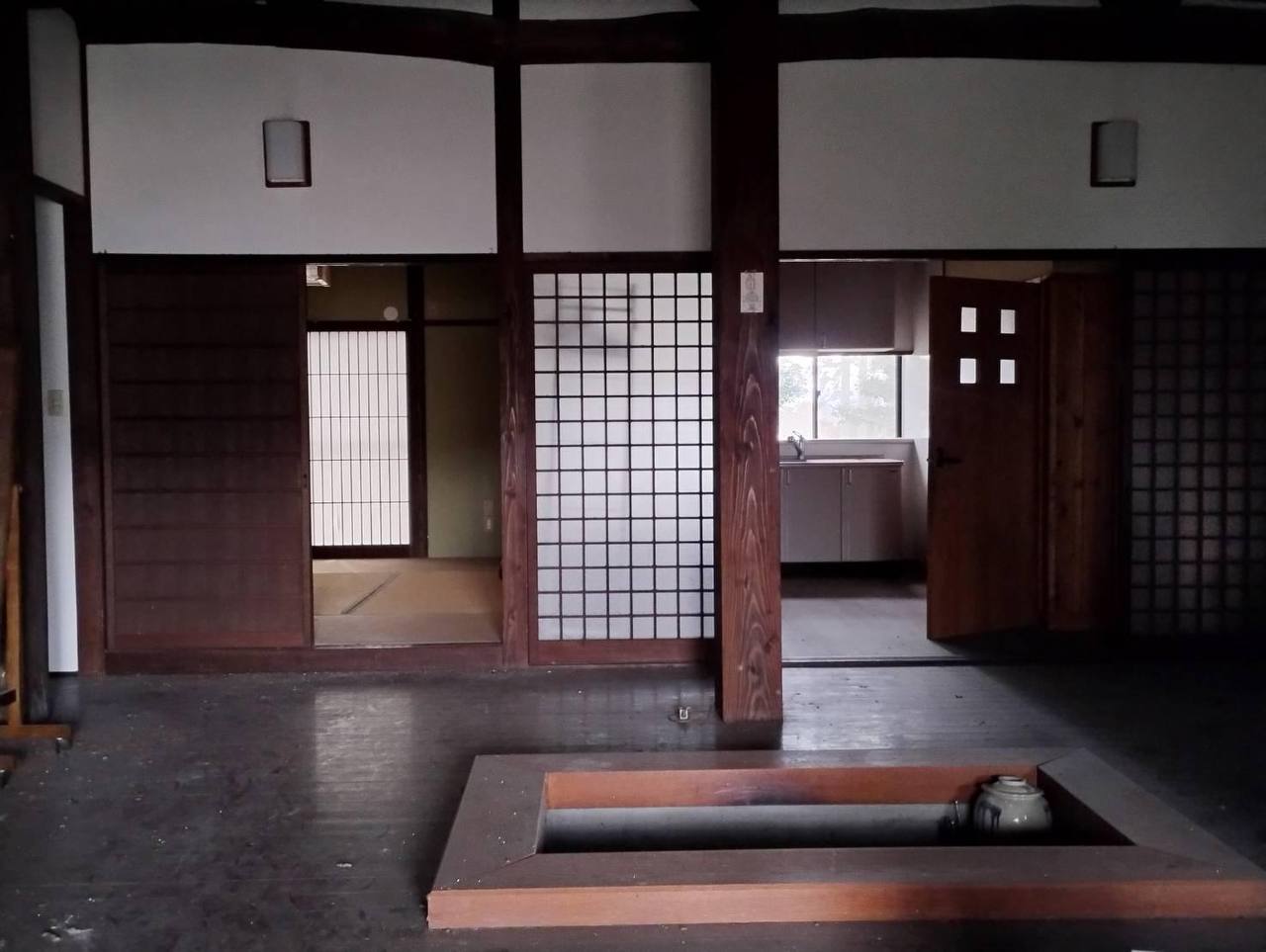 Room #1 In Traditional Family Estate